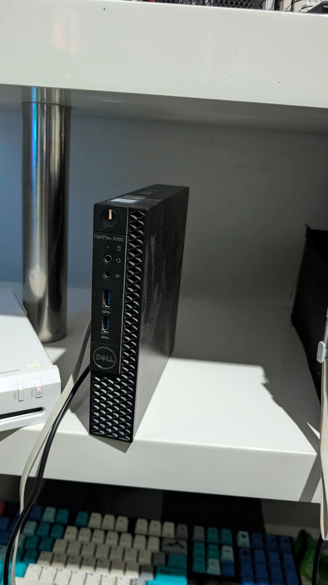 A picture of a small mini pc